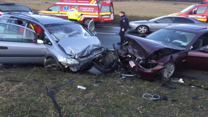 Accident GRAV pe DN7, în Sibiu. Cel puțin 10 persoane sunt rănite